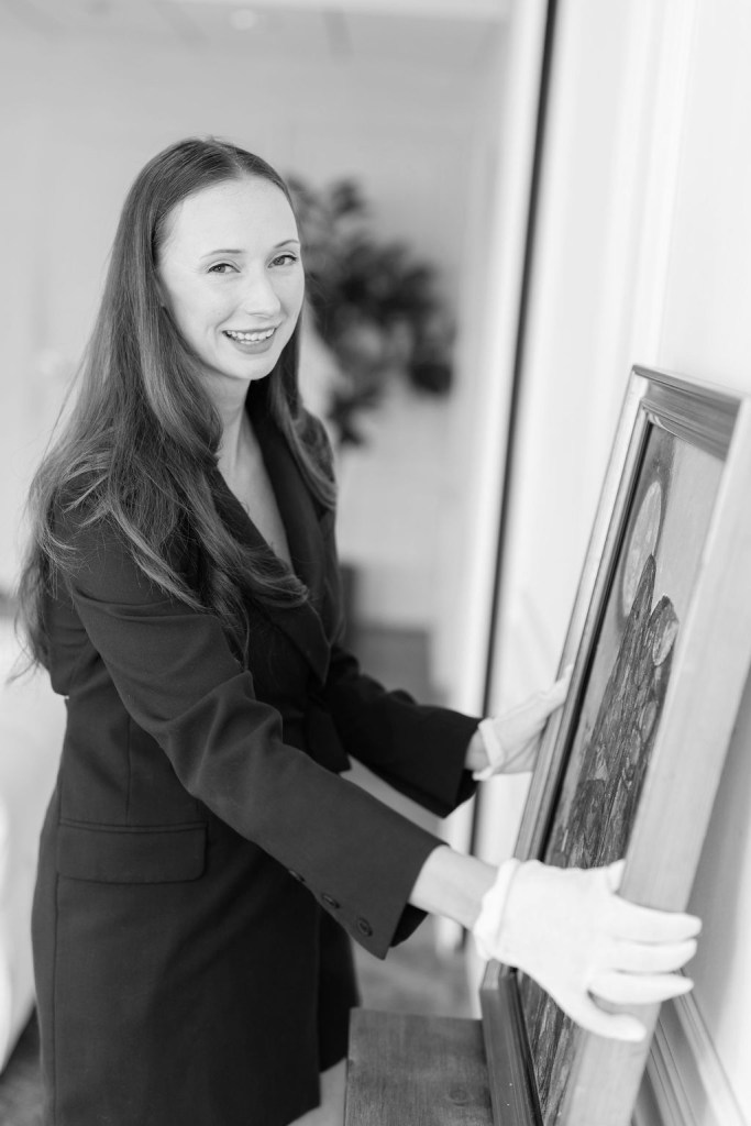 Jennifer Salvetti-Kulla, ISA CAPP certified fine art appraiser based in Solana Beach, California.